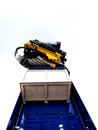 Mercedes-Benz Arocs 1:14 8x4 mit F1650 Ladekran