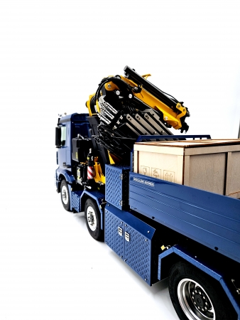 Mercedes-Benz Arocs 1:14 8x4 mit F1650 Ladekran