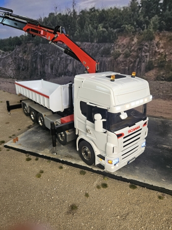 Preview: 10x10 Hydraulik LKW 1:14 mit Ladekran
