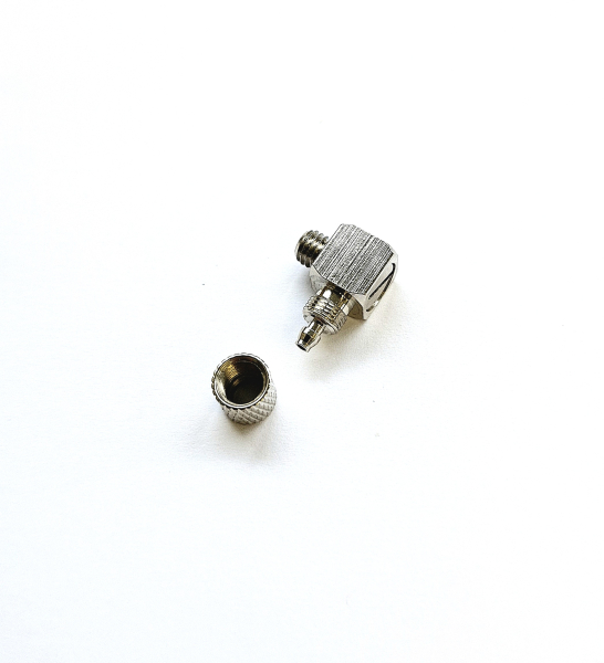 M5  90° Anschraubnippel für 4mm oder 3mm Hydraulikschlauch