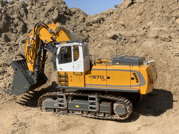 FM970 -200 1:13.5 Vollmetall Hydraulik Hochlöffel-Bagger
