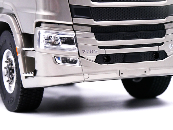 6x6 Zugmaschine RTR 1:14 Bronze