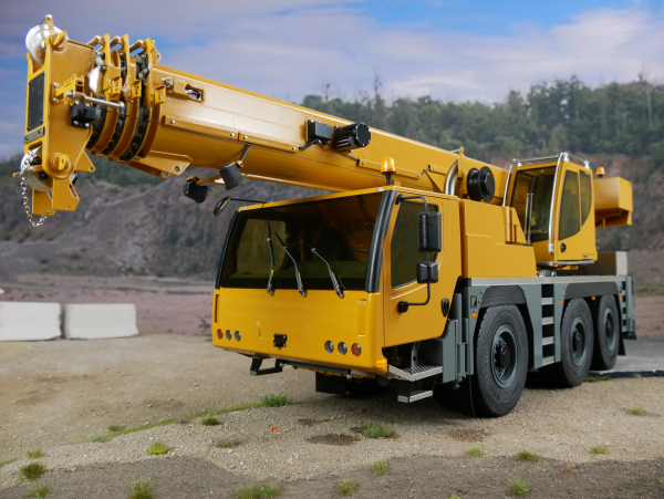 Mobilkran LTM1050 6X6 Maßstab 1:14