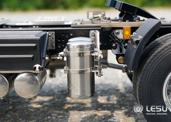 RC Lesu Racing 1:14 4x4 Volvo Sattelzugmaschine